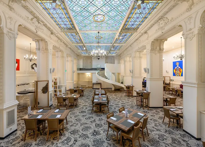 ホテル Nemzeti - Mgallery Collection 4*